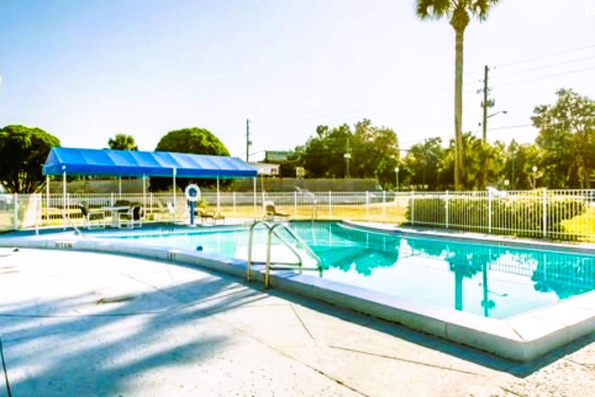 Oyo Hotel Mustang Silver Spring Fl Silver Springs Extérieur photo