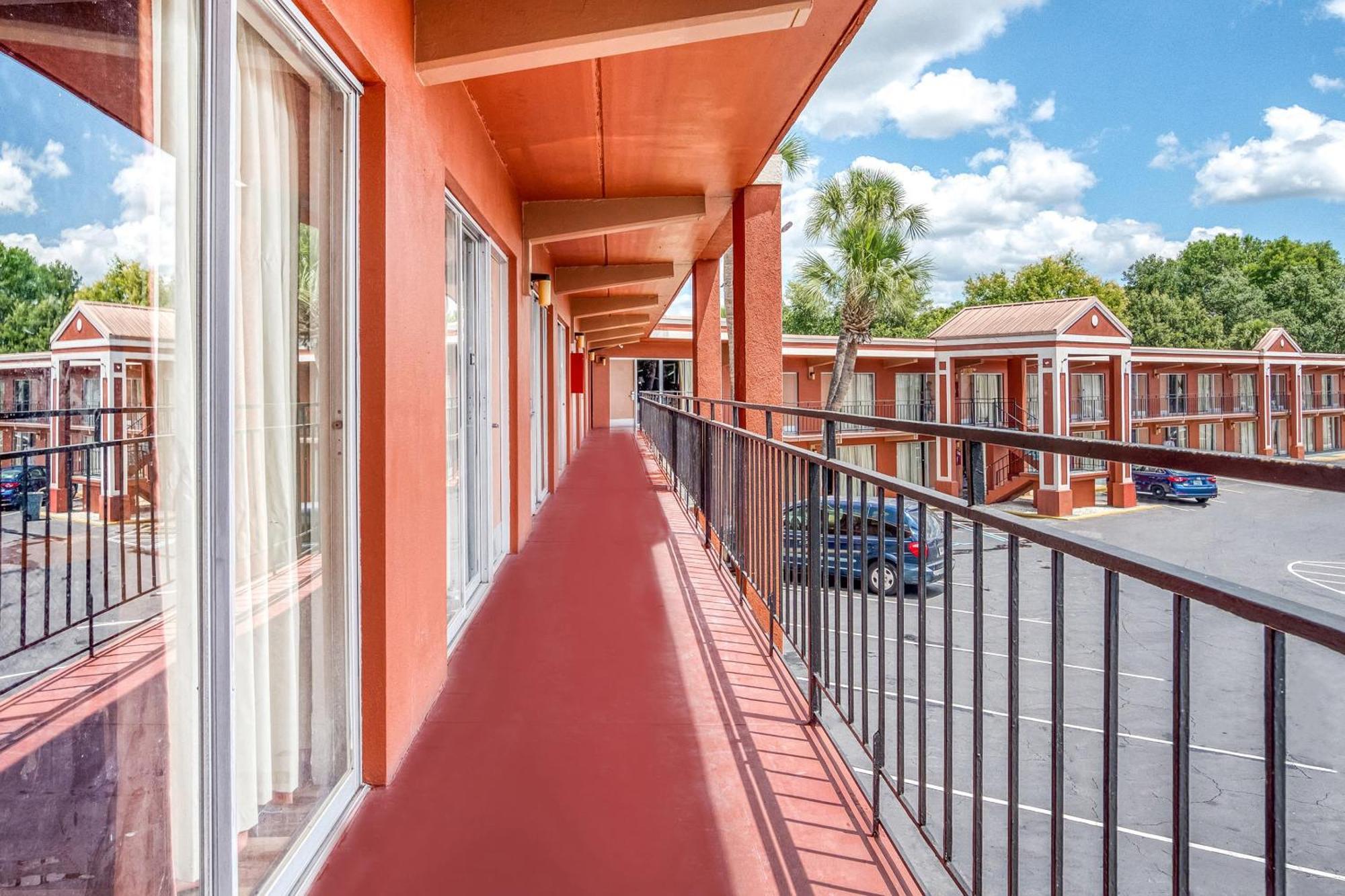 Oyo Hotel Mustang Silver Spring Fl Silver Springs Extérieur photo