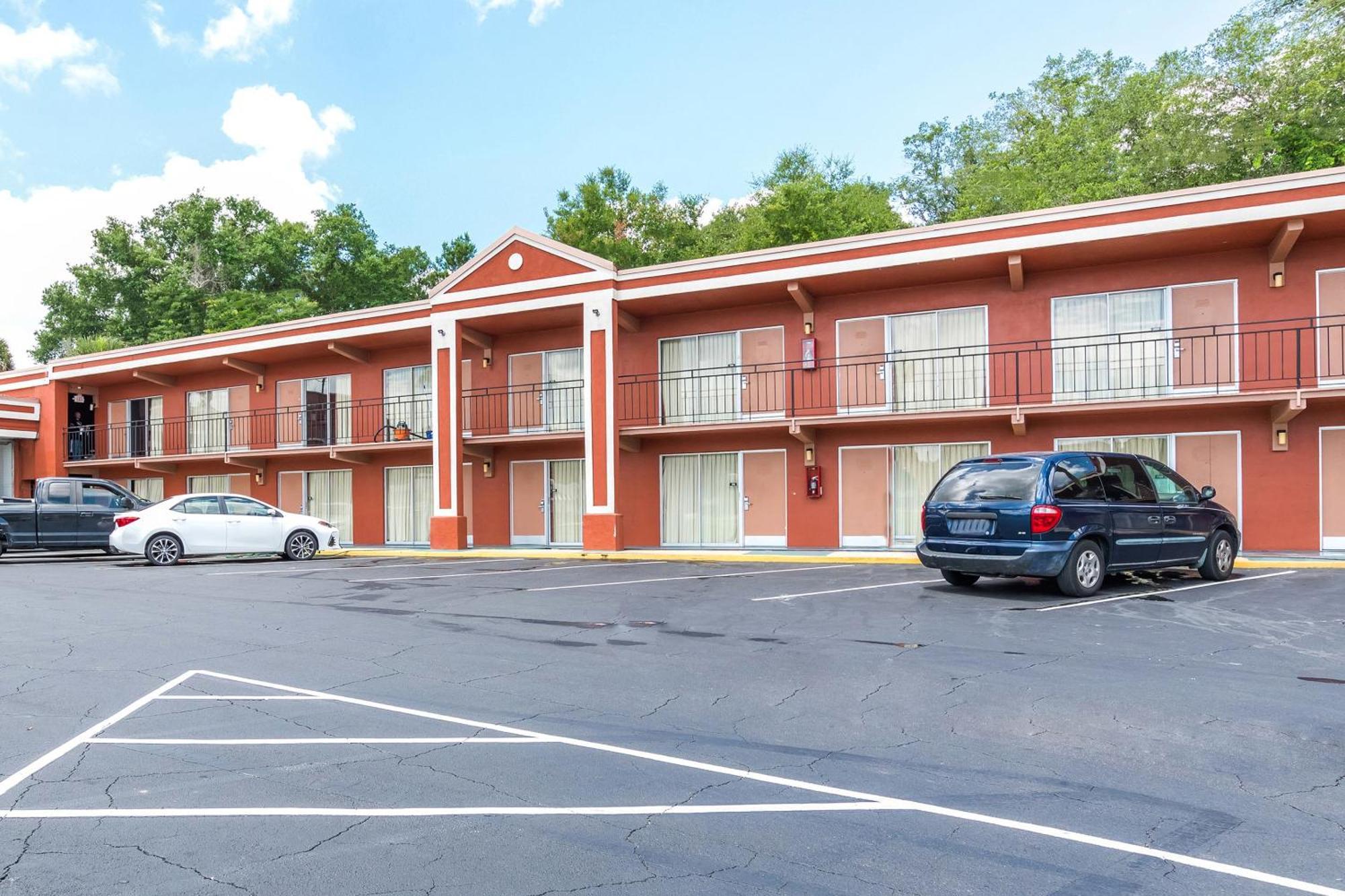 Oyo Hotel Mustang Silver Spring Fl Silver Springs Extérieur photo