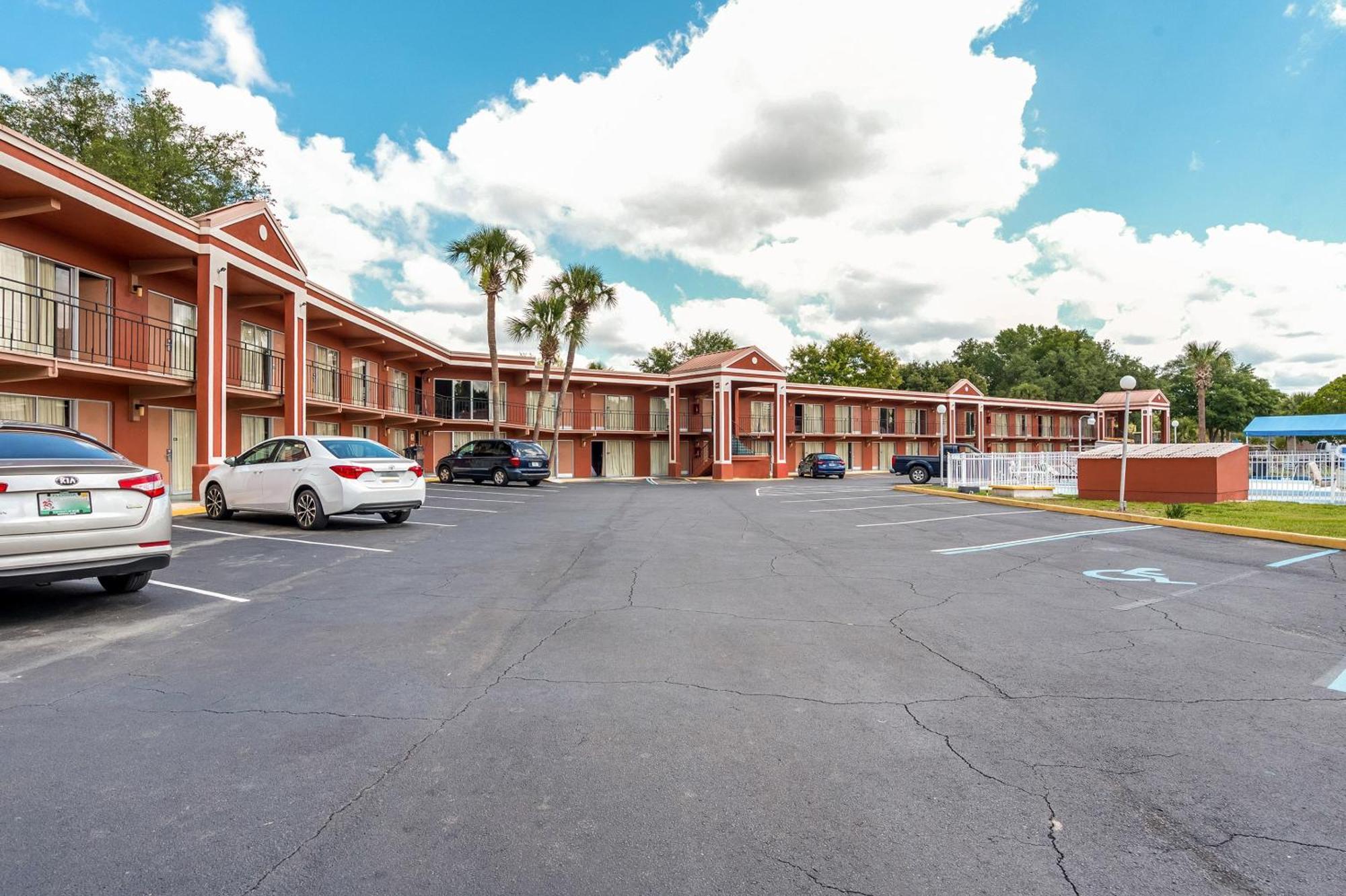 Oyo Hotel Mustang Silver Spring Fl Silver Springs Extérieur photo