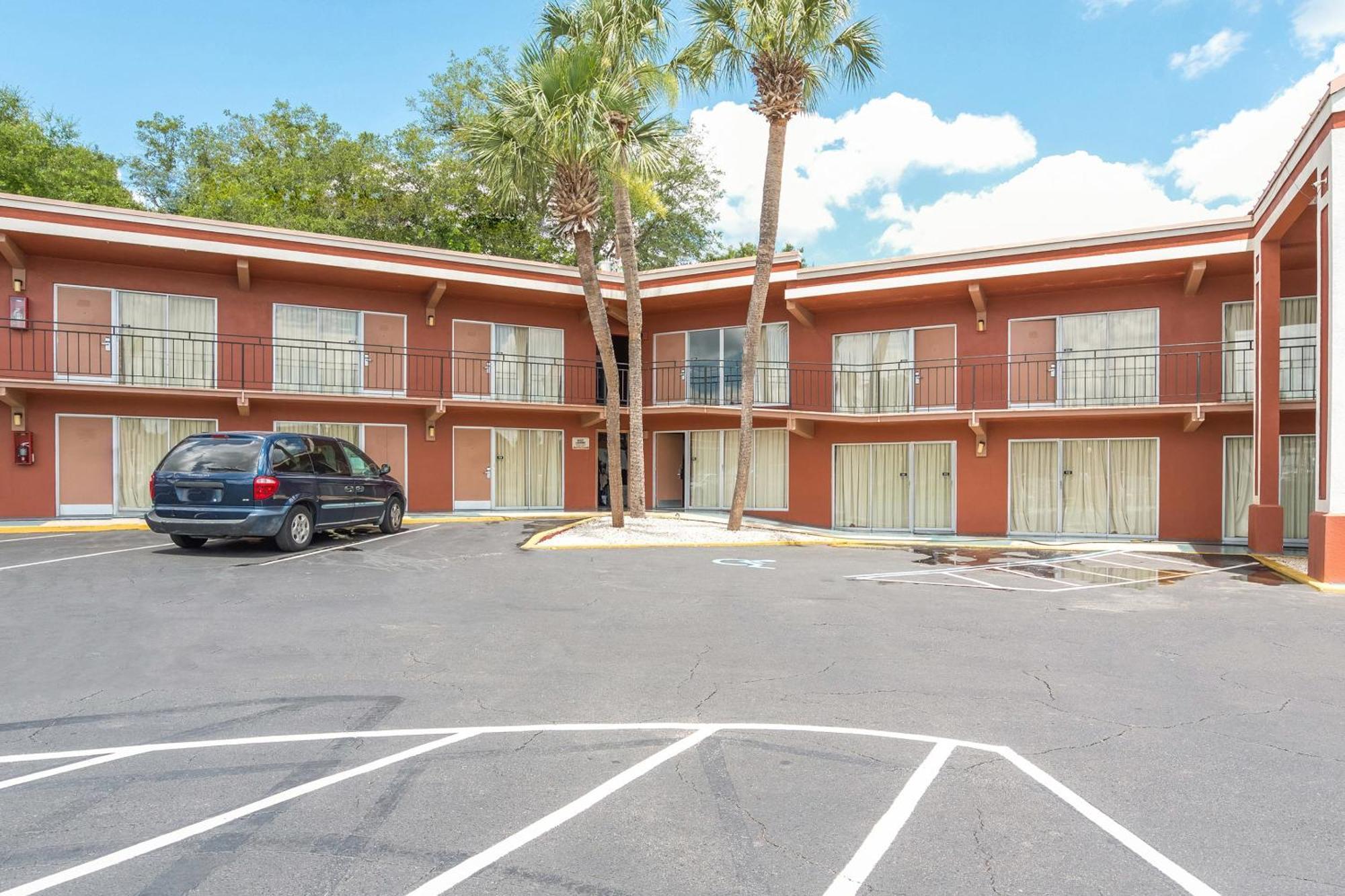 Oyo Hotel Mustang Silver Spring Fl Silver Springs Extérieur photo