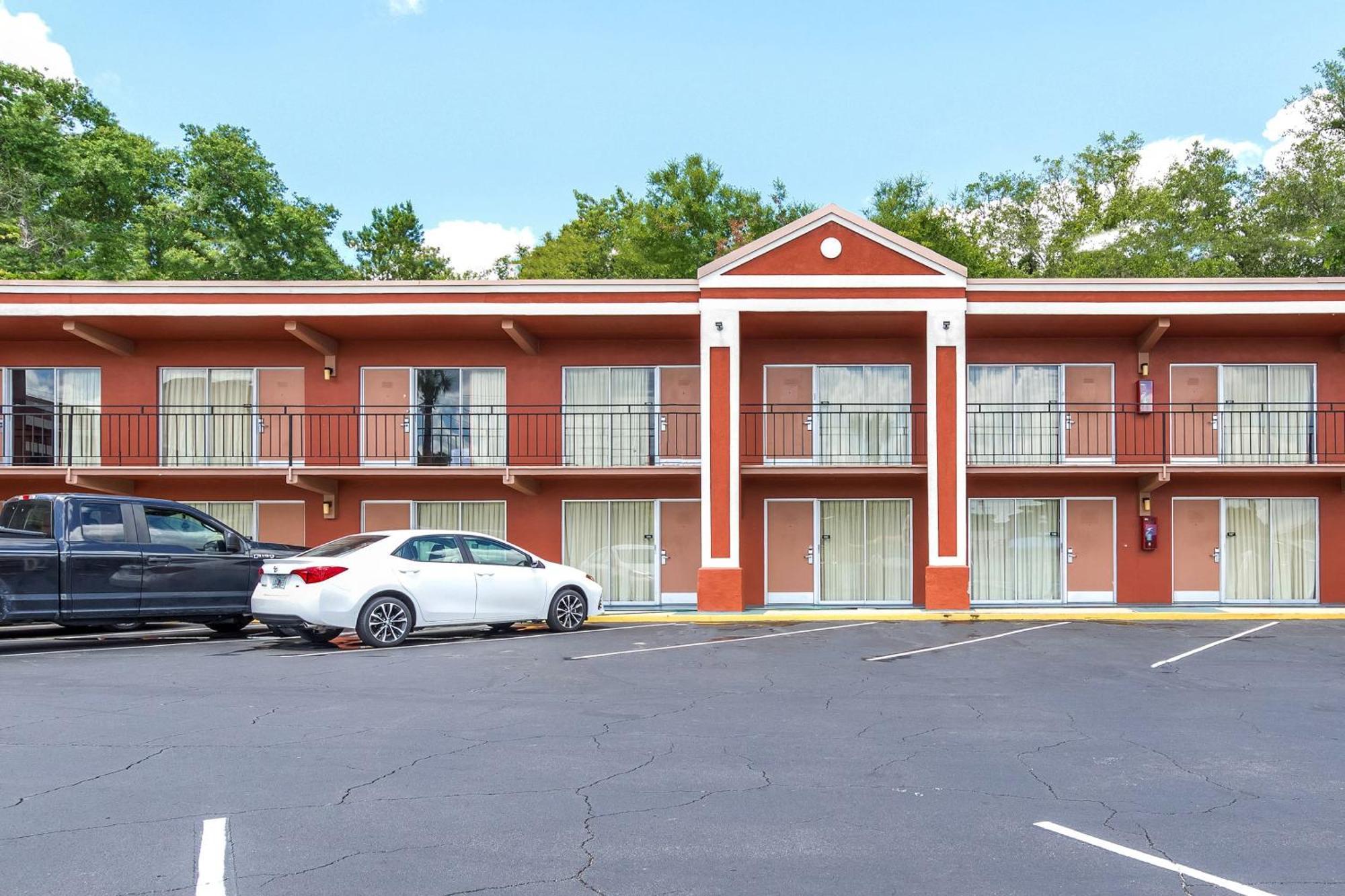 Oyo Hotel Mustang Silver Spring Fl Silver Springs Extérieur photo